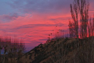 [photo of one of the last sunsets of the year by Chuck Noble, from Los Padres Estates in Lebec]