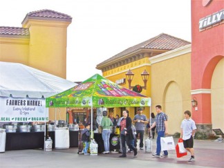 The Farmers’ Market in the Outlets at Tejon mall is just 10 miles north of Frazier Park. [photo by Patric Hedlund]